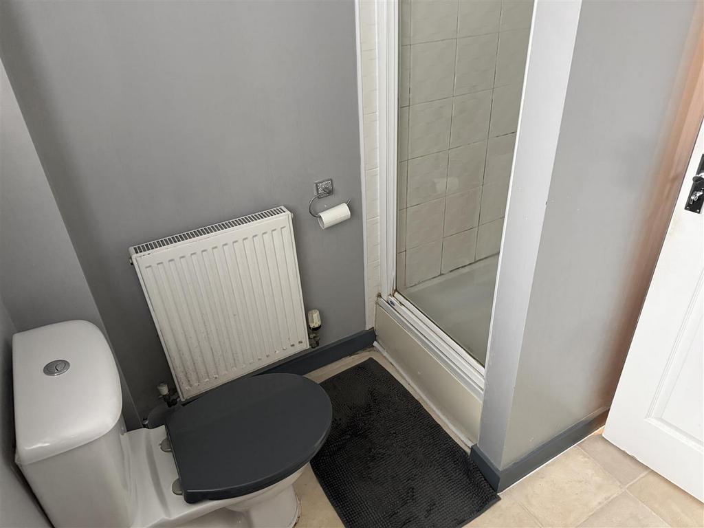 Family Bath / Shower Room