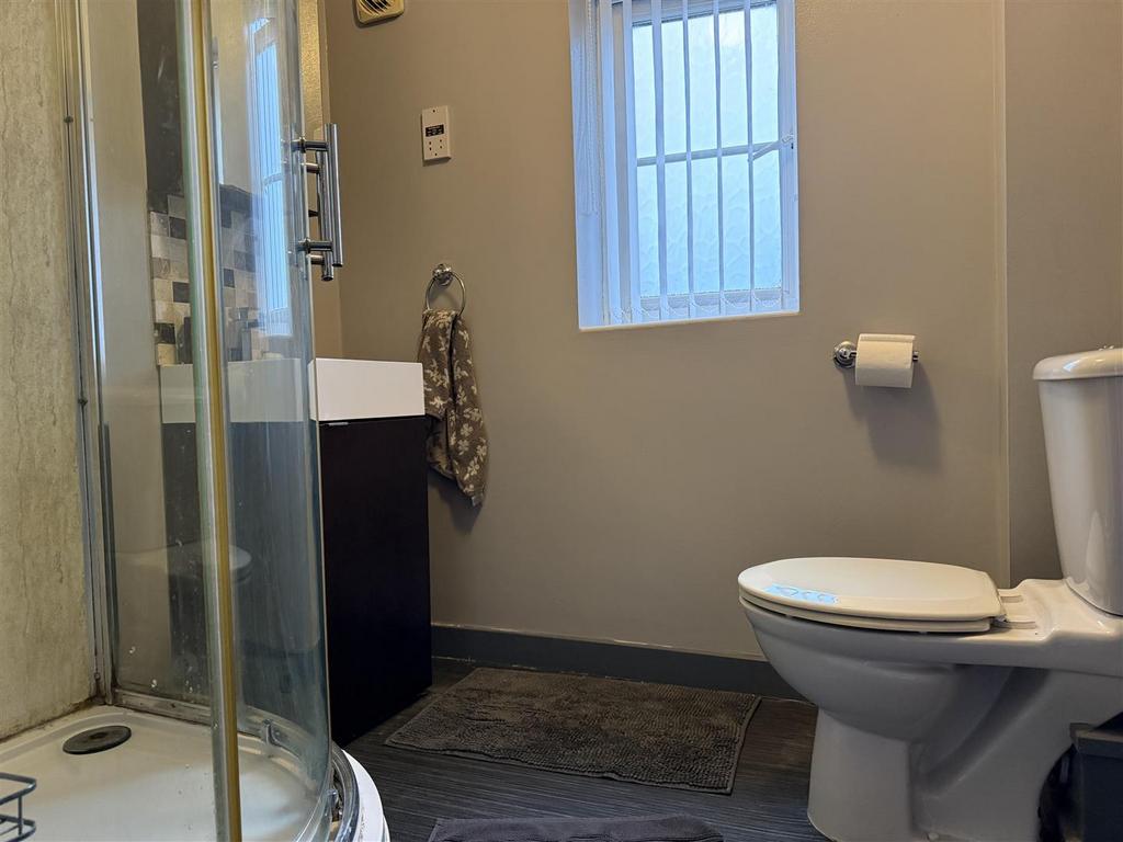 Master En-Suite