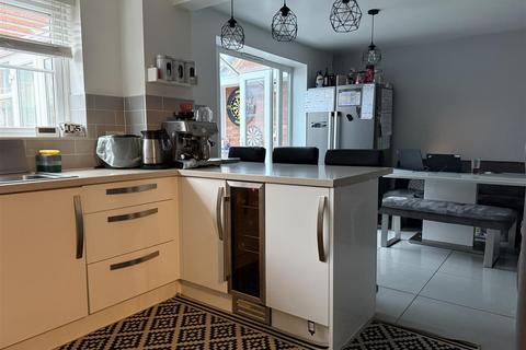 5 bedroom link detached house for sale, Passionflower Close, Bedworth  * FIVE BEDROOMS / TWO EN-SUITES *