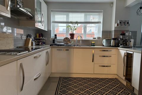 5 bedroom link detached house for sale, Passionflower Close, Bedworth  * FIVE BEDROOMS / TWO EN-SUITES *