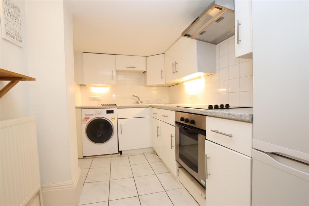 Kitchen.JPG