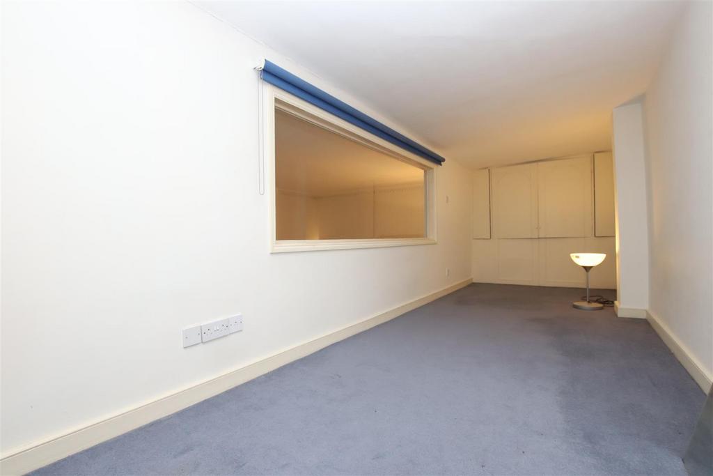 Mezzanine floor.JPG
