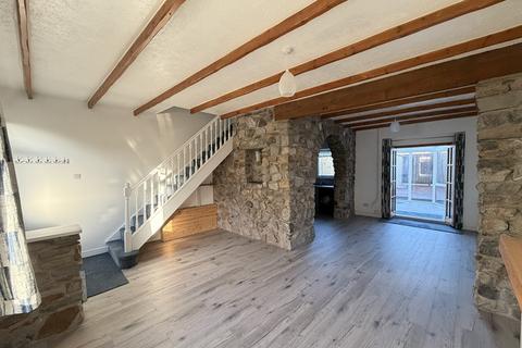 2 bedroom terraced house to rent, Norton, Glen Road