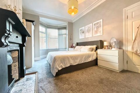 2 bedroom flat for sale, Oxford Street, South Shields, NE33