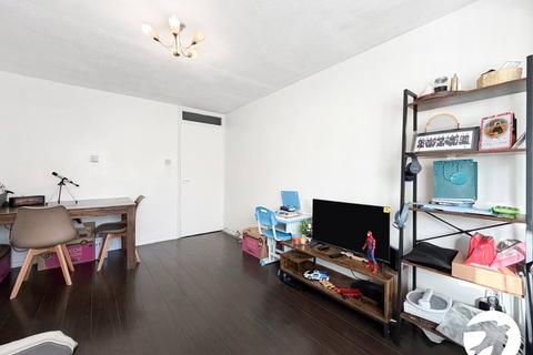 1 bedroom flat to rent, Gallosson Road, London, SE18