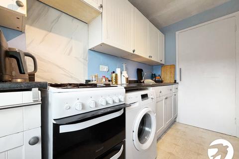 1 bedroom flat to rent, Gallosson Road, London, SE18