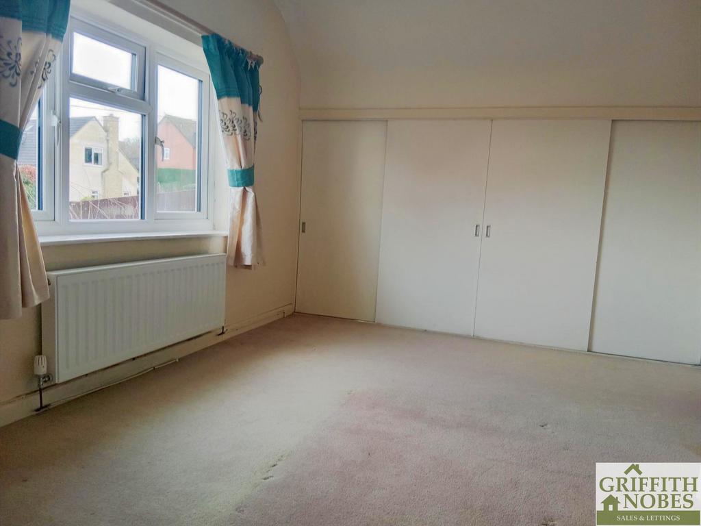 Bedroom 2.JPG