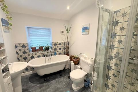 2 bedroom terraced house for sale, Lodge Street, Hyde SK14