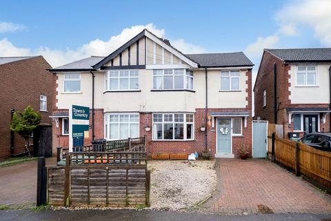 undefined, Front Street, Slip End, LU1