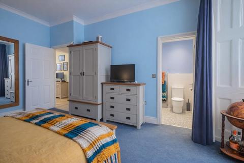2 bedroom flat for sale, Severn Grove, Cardiff CF11