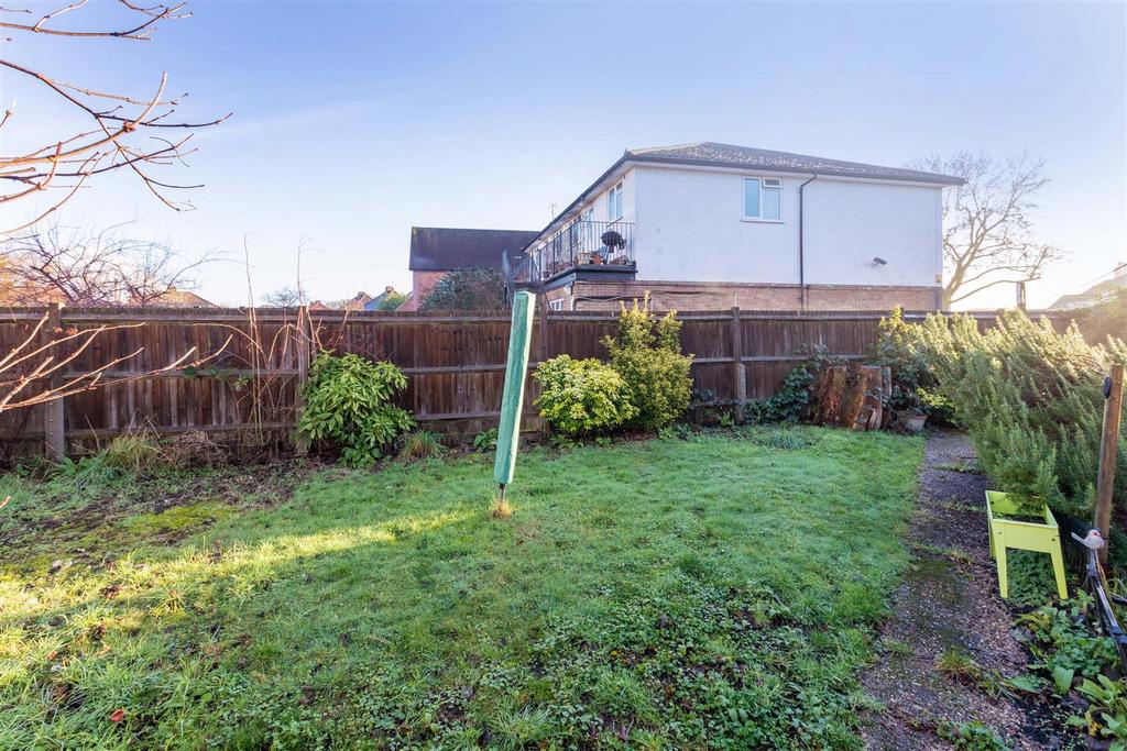 148 Lower Cippenham Lane-5.jpg