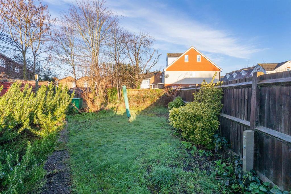 148 Lower Cippenham Lane-3.jpg