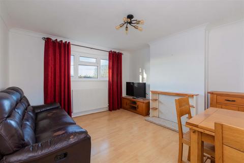 2 bedroom flat for sale, Lower Cippenham Lane, Slough
