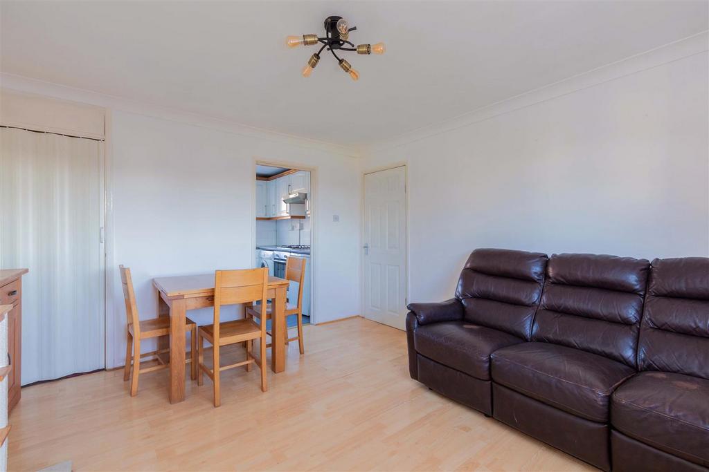148 Lower Cippenham Lane-9.jpg