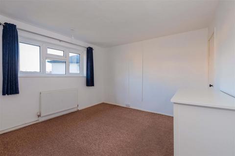 2 bedroom flat for sale, Lower Cippenham Lane, Slough