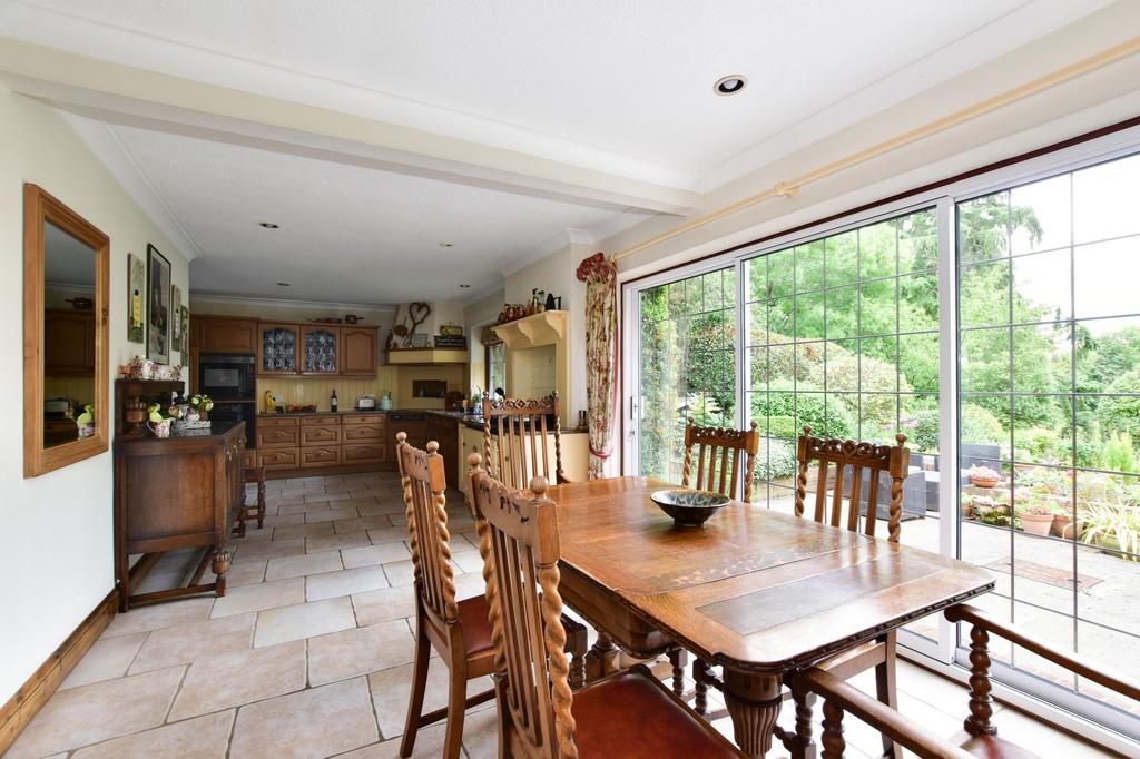 Kitchen &amp; Dining Room