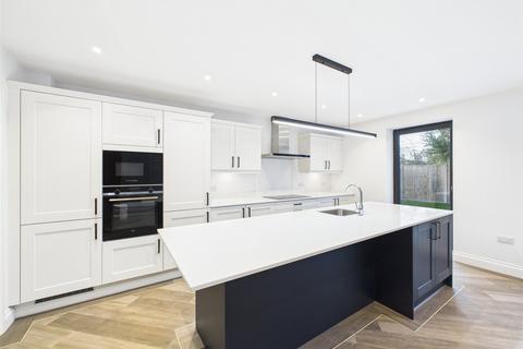 4 bedroom detached house for sale, Walcott Avenue, Christchurch, Dorset, BH23