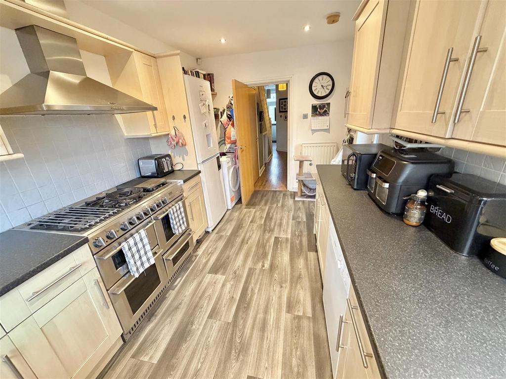 Kitchen 3
