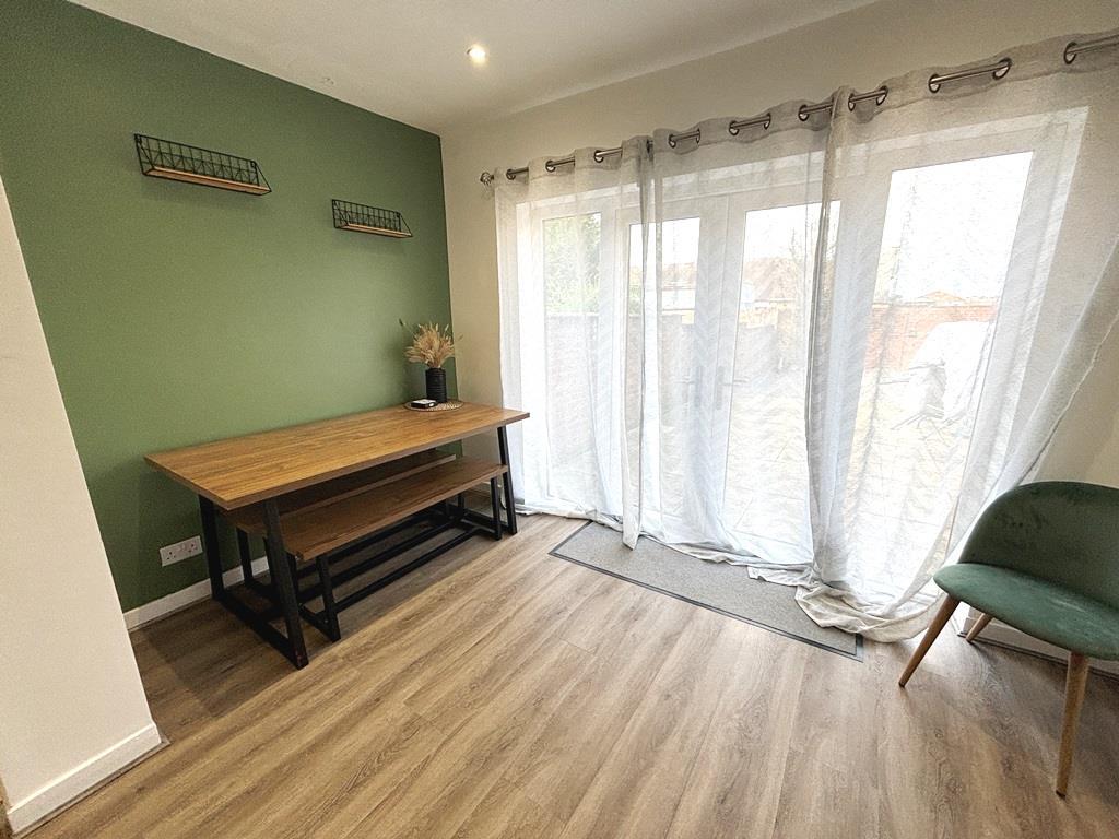 Dining Area.JPG