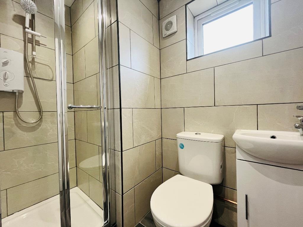 Downstairs Shower Room.JPEG
