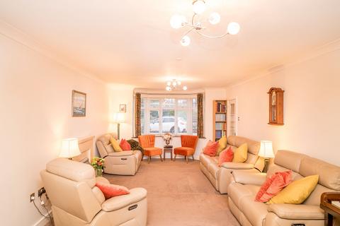 4 bedroom detached house for sale, Castle Hill Road, Totternhoe, LU6