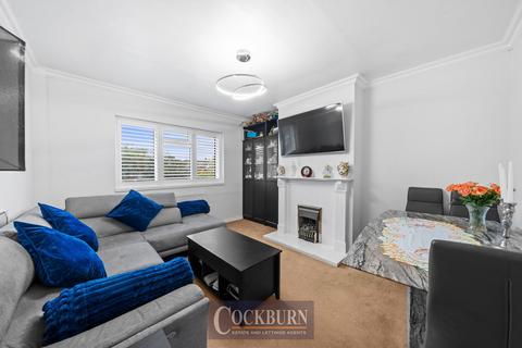 2 bedroom flat to rent, Beanshaw, London, SE9 3EX