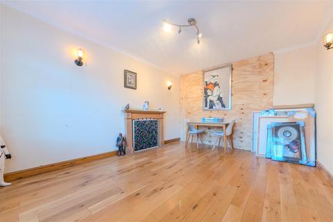 4 bedroom end of terrace house for sale, Palmer Road, Whitnash, Leamington Spa