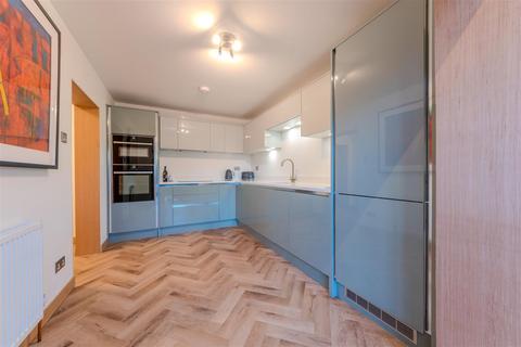 4 bedroom end of terrace house for sale, Palmer Road, Whitnash, Leamington Spa