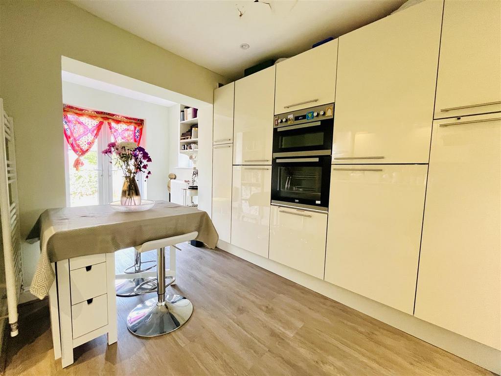Breakfast Kitchen