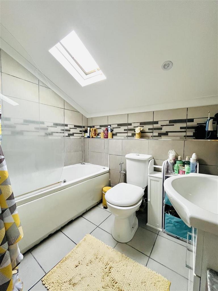 Bed 1 En Suite