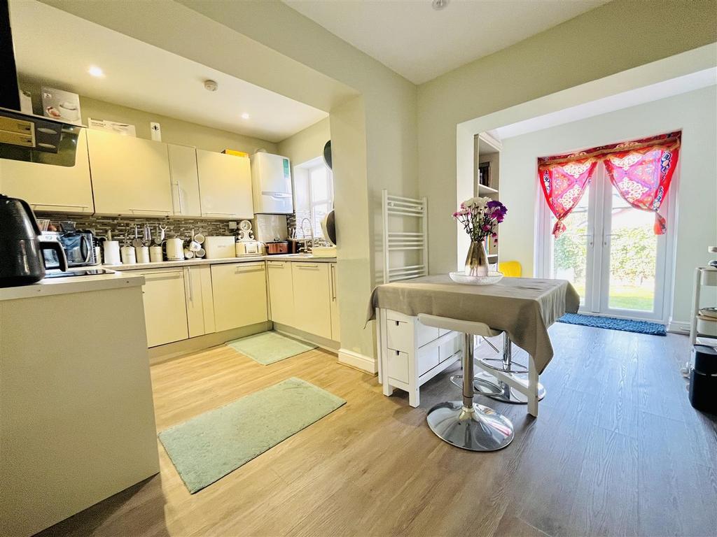 Breakfast Kitchen