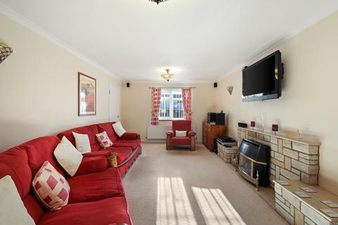 4 bedroom detached house for sale, Colchester Road, Elmstead, Colchester, CO7