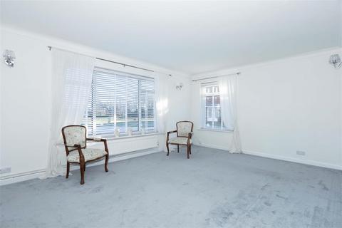 2 bedroom flat for sale, Sea Lane, Ferring, Worthing
