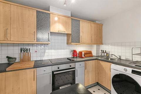 2 bedroom flat for sale, Sopwith Way, Kingston Upon Thames KT2