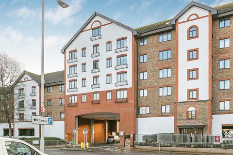 2 bedroom flat for sale, Sopwith Way, Kingston Upon Thames KT2