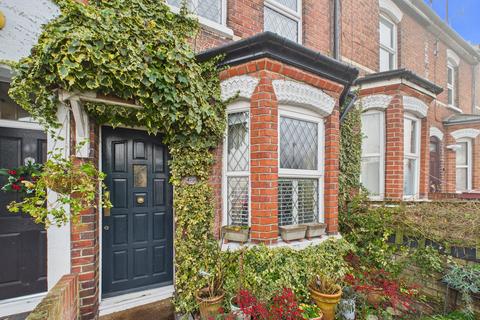 2 bedroom terraced house for sale, Grovelands Road, Reading, RG30