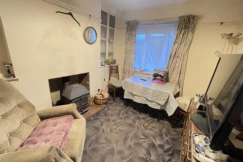4 bedroom detached bungalow for sale, Grimstead Road, Salisbury SP5