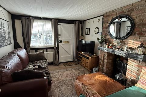 2 bedroom terraced house to rent, Lock Hill, Heybridge Basin CM9