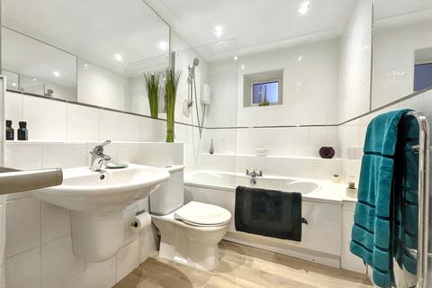 2 bedroom flat for sale, Whitburn Terrace, East Boldon, NE36