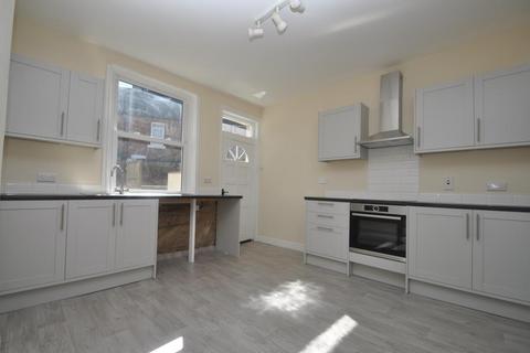 3 bedroom terraced house to rent, Chatsworth Road, Harrogate, North Yorkshire, HG1 5HS