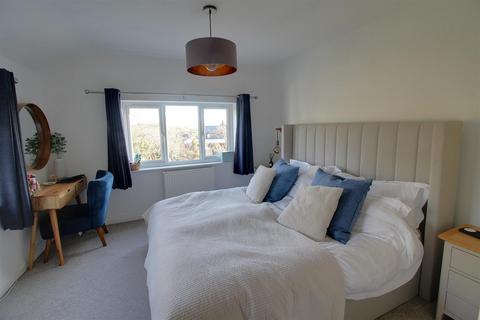 undefined, Stanleigh Terrace, Maisemore,