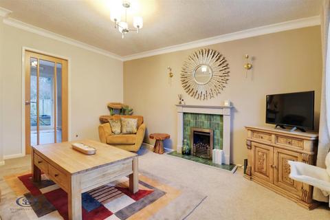 3 bedroom semi-detached house for sale, Gowy Close, Alsager