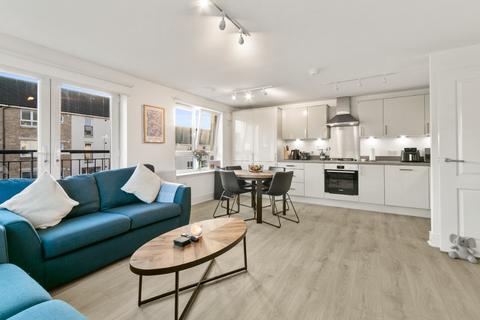 2 bedroom flat for sale, Castlegate Avenue, Dumbarton, West Dunbartonshire, G82