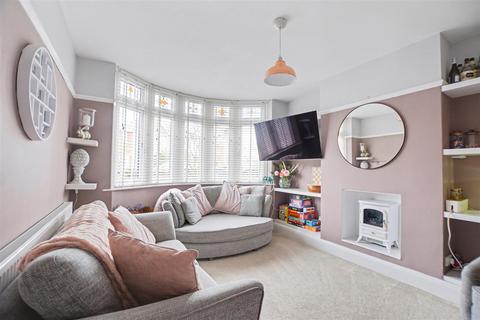 3 bedroom semi-detached house for sale, Byron Avenue, Long Eaton