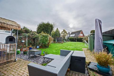 3 bedroom semi-detached house for sale, Byron Avenue, Long Eaton