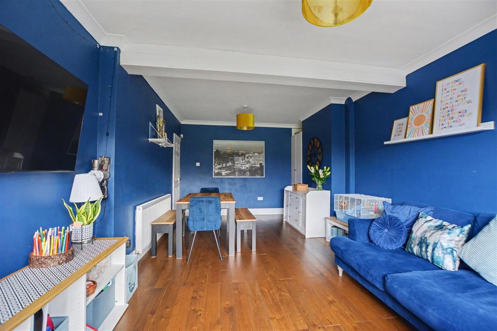 Sitting/Dining Room