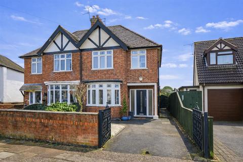 3 bedroom semi-detached house for sale, Byron Avenue, Long Eaton