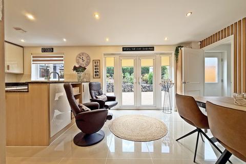 4 bedroom detached house for sale, Bryncae, Pontyclun CF72