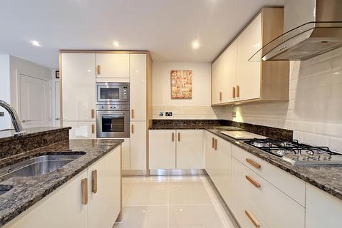 4 bedroom detached house for sale, Bryncae, Pontyclun CF72