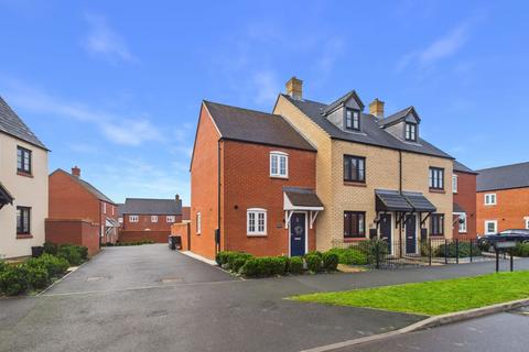 2 bedroom end of terrace house for sale, Hexham Street, Towcester, NN12